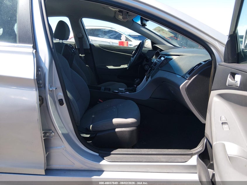 2014 HYUNDAI SONATA auction photo 5