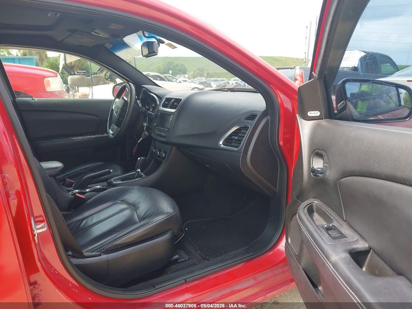 2011 DODGE AVENGER auction photo 5