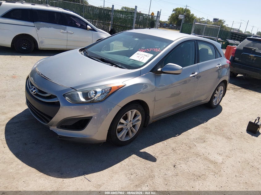 2013 HYUNDAI ELANTRA GT auction photo 2