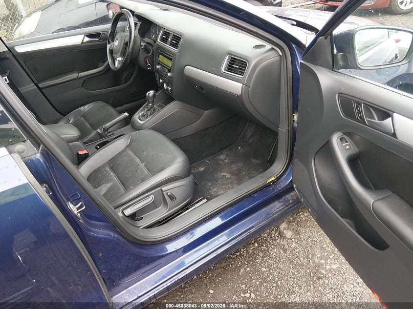 2014 VOLKSWAGEN JETTA auction photo 5