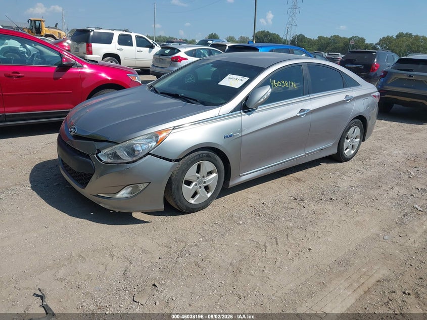 2012 HYUNDAI SONATA HYBRID auction photo 2