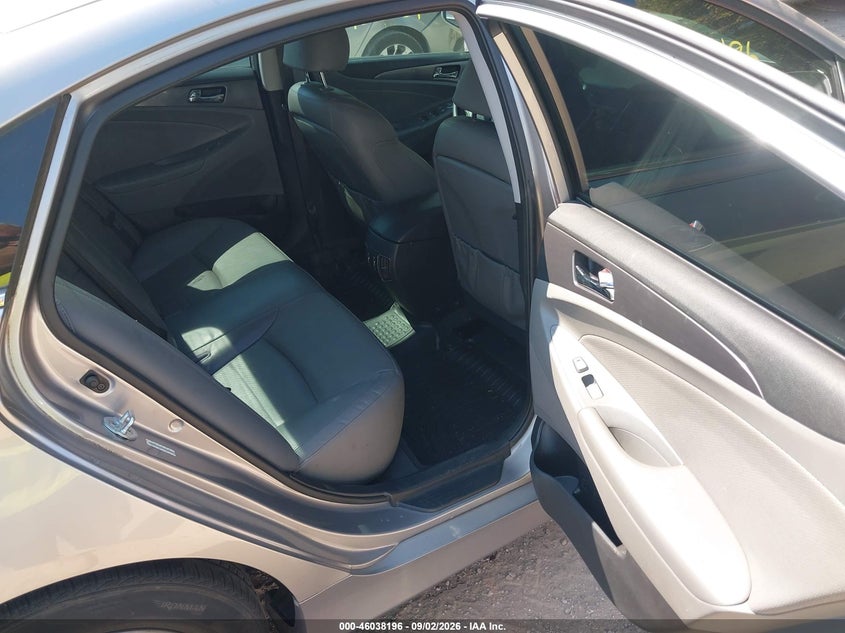 2012 HYUNDAI SONATA HYBRID auction photo 8