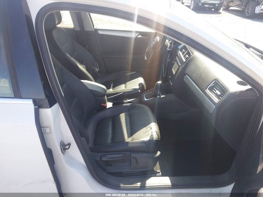 2013 VOLKSWAGEN JETTA auction photo 5