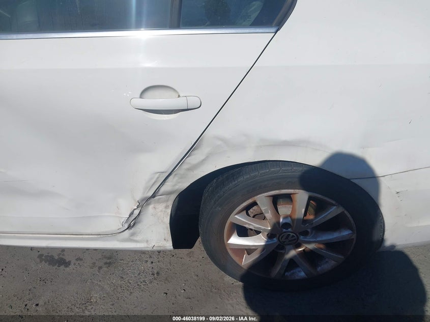 2013 VOLKSWAGEN JETTA auction photo 6
