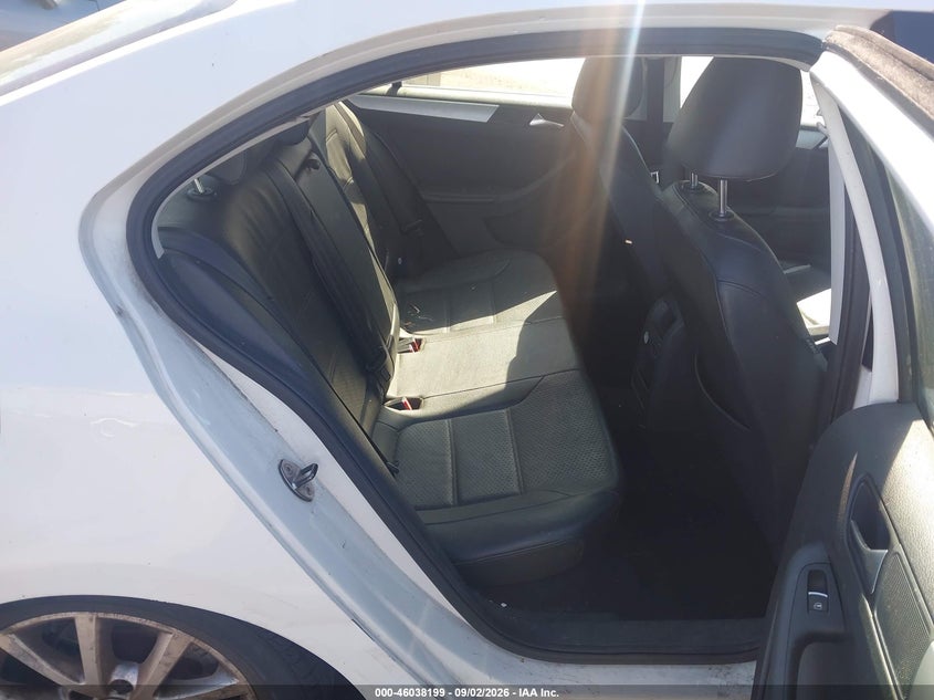 2013 VOLKSWAGEN JETTA auction photo 8