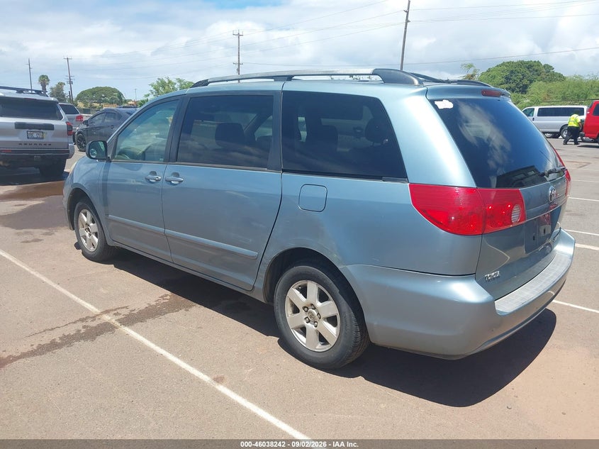 2008 TOYOTA SIENNA auction photo 3