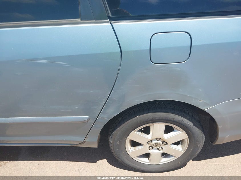 2008 TOYOTA SIENNA auction photo 6