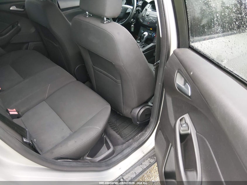 2015 FORD FOCUS auction photo 8