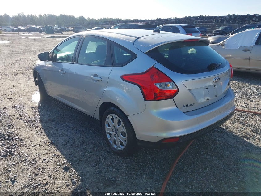 Vin: 1fahp3k23cl436820, lot: 46537751, ford focus se 20123