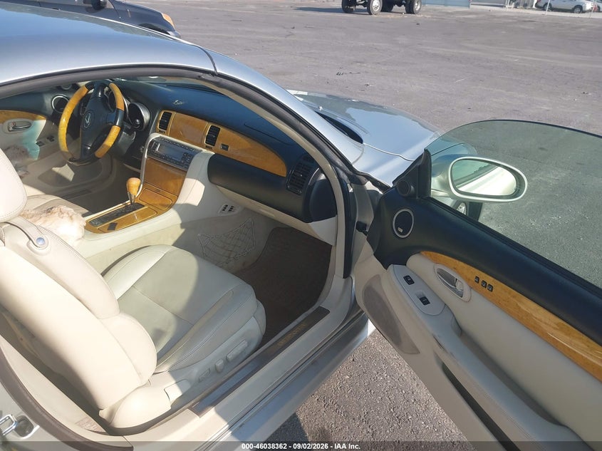 2005 LEXUS SC 430 auction photo 5