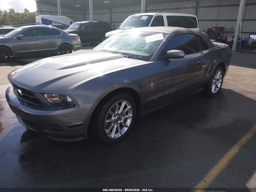 2011 FORD MUSTANG auction photo 2