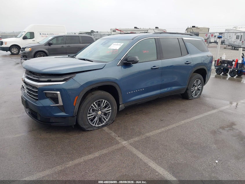 2026 CHEVROLET TRAVERSE auction photo 2
