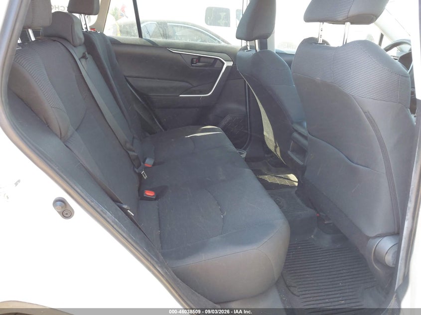 2020 TOYOTA RAV4 auction photo 8