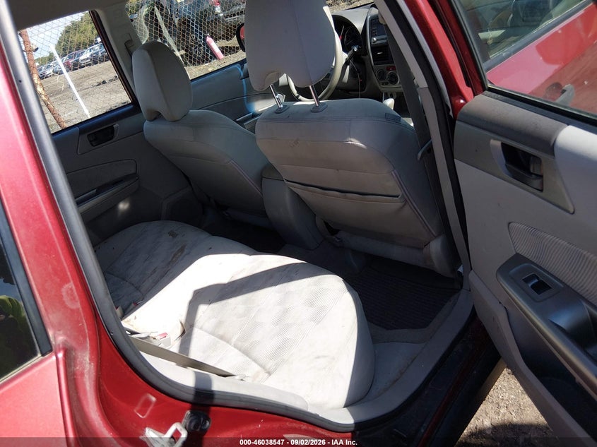 2010 SUBARU FORESTER auction photo 8