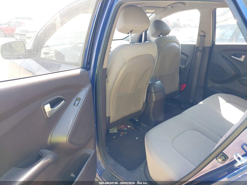 2010 HYUNDAI TUCSON auction photo 8