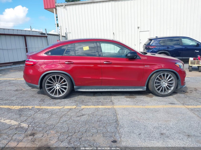 MERCEDES-BENZ AMG GLE 43 COUPE - zdjęcie 13