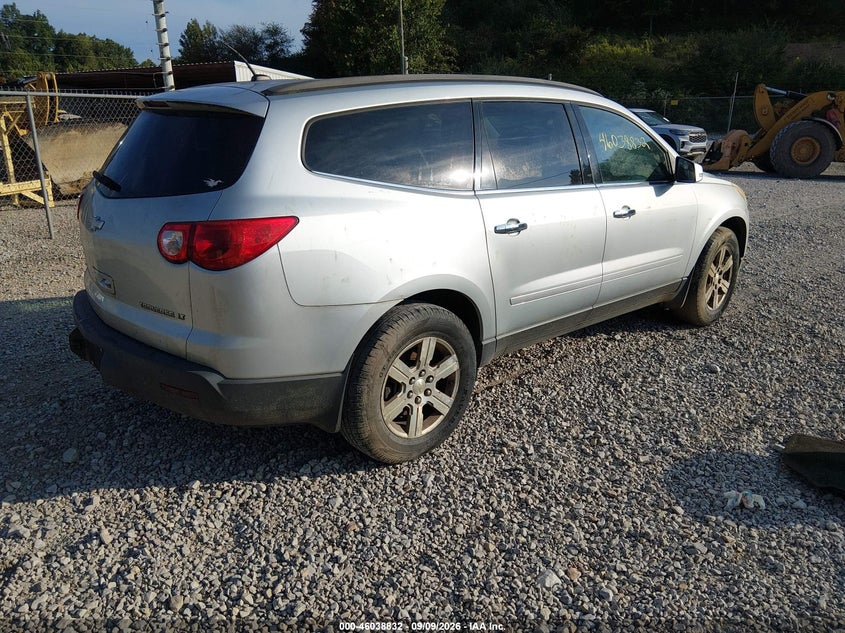 2011 CHEVROLET TRAVERSE auction photo 4