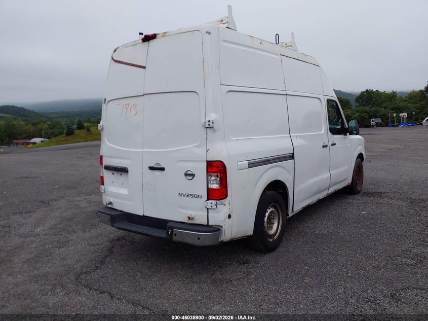 2017 NISSAN NV CARGO NV2500 HD auction photo 4