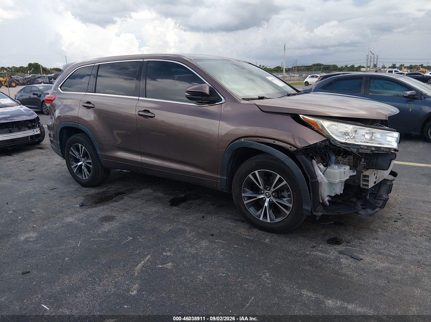 Vin: 5tdzzrfh7hs215883, lot: 46538366, toyota highlander le 2017 img_1