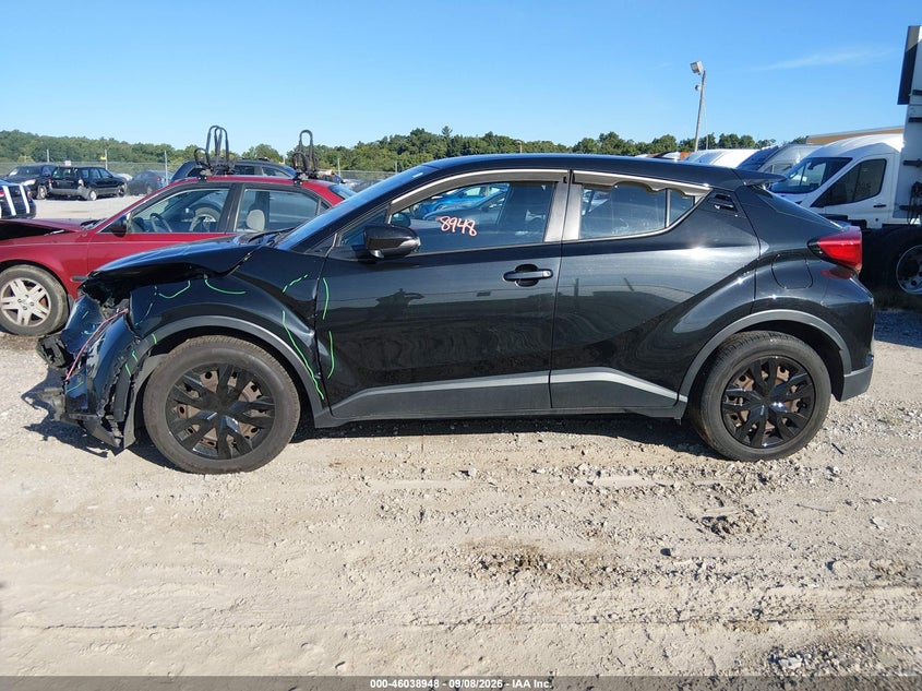 TOYOTA C-HR - zdjęcie 14