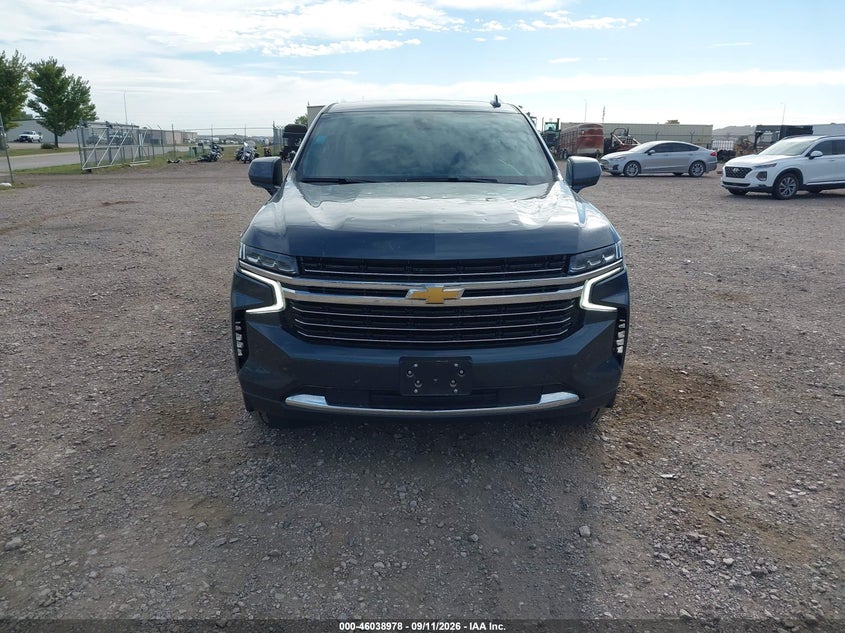CHEVROLET SUBURBAN - zdjęcie 12