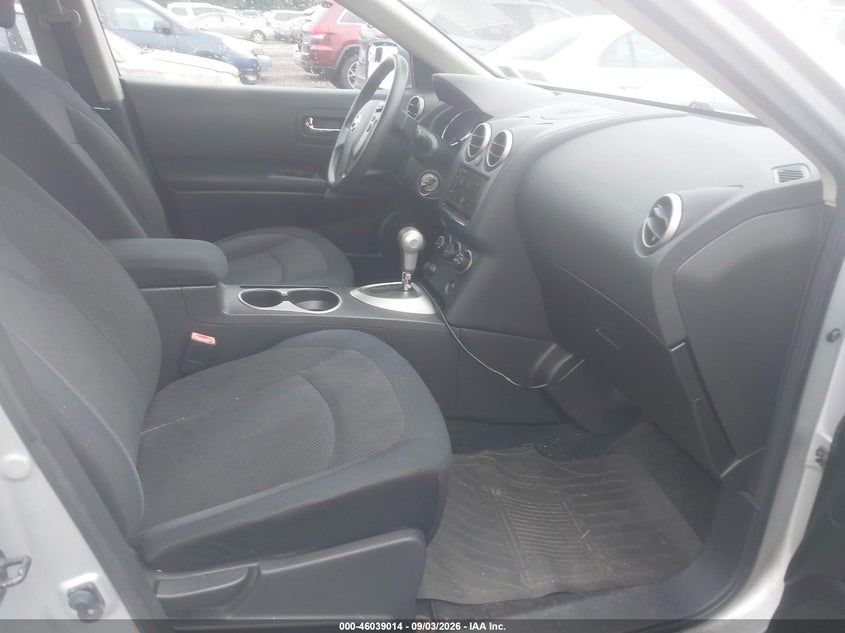 2011 NISSAN ROGUE auction photo 5