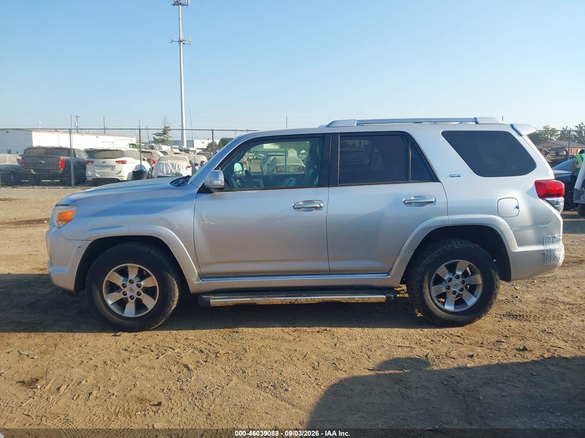 2011 TOYOTA 4RUNNER SR5 V6 · Фото 15