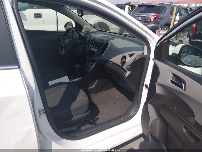 2014 CHEVROLET SONIC auction photo 5