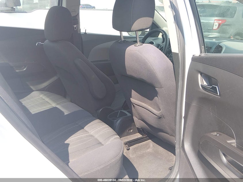 2014 CHEVROLET SONIC auction photo 8