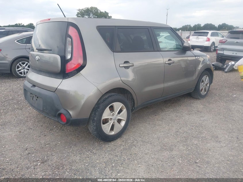 2015 KIA SOUL auction photo 4
