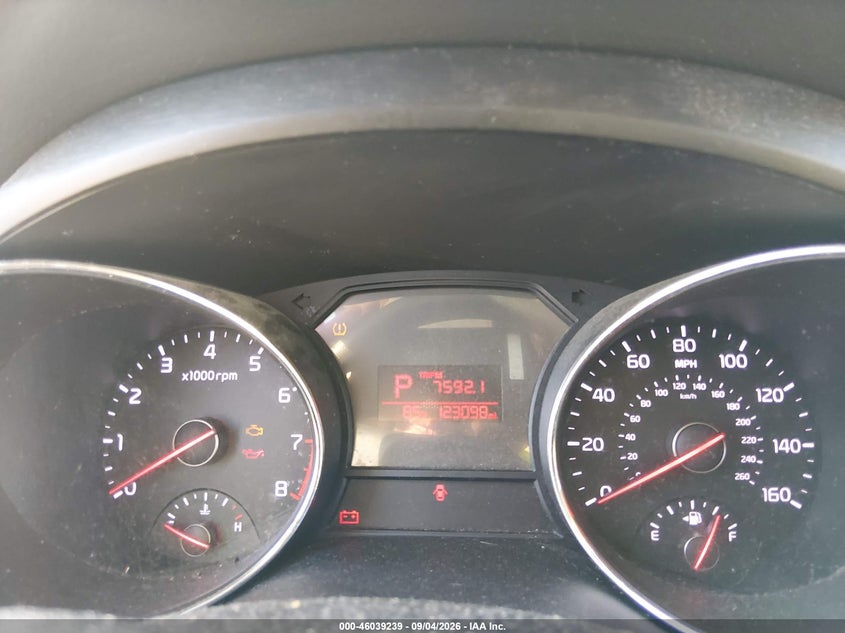 2016 KIA SEDONA auction photo 6