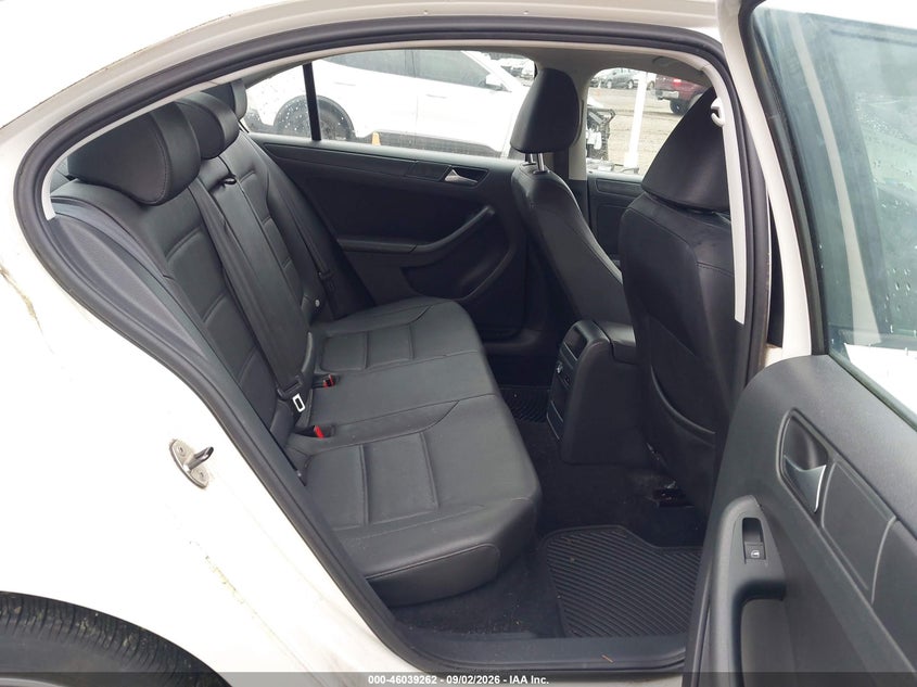 2012 VOLKSWAGEN JETTA auction photo 8