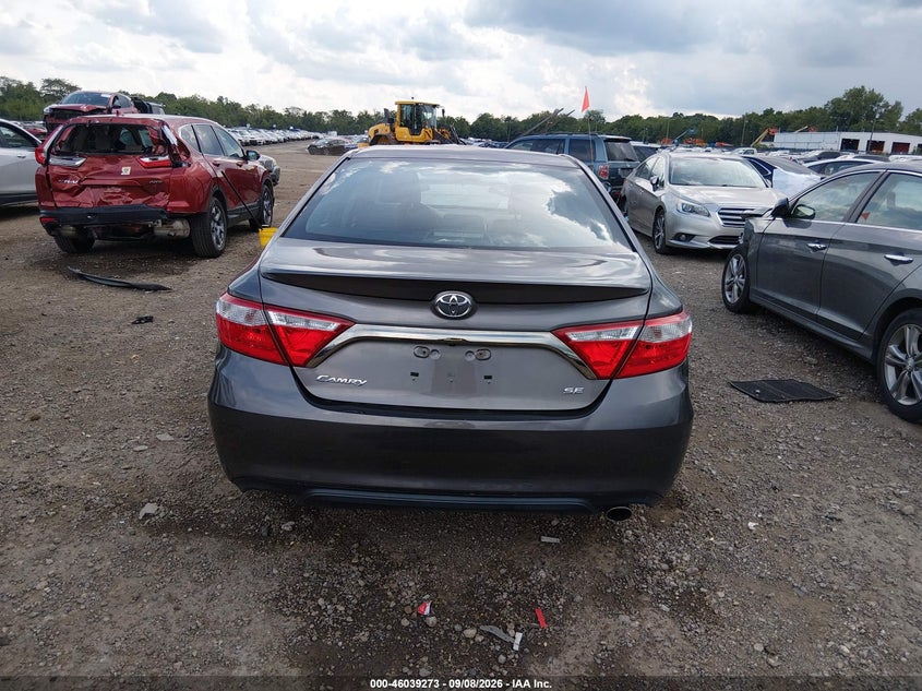 TOYOTA CAMRY - zdjęcie 17