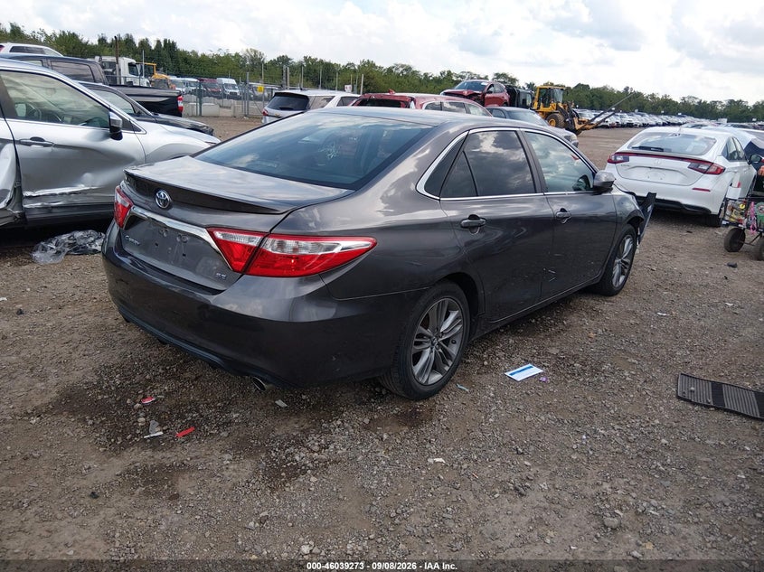 TOYOTA CAMRY - zdjęcie 4