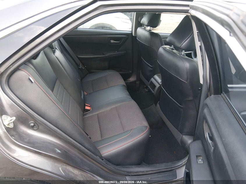 TOYOTA CAMRY - zdjęcie 8