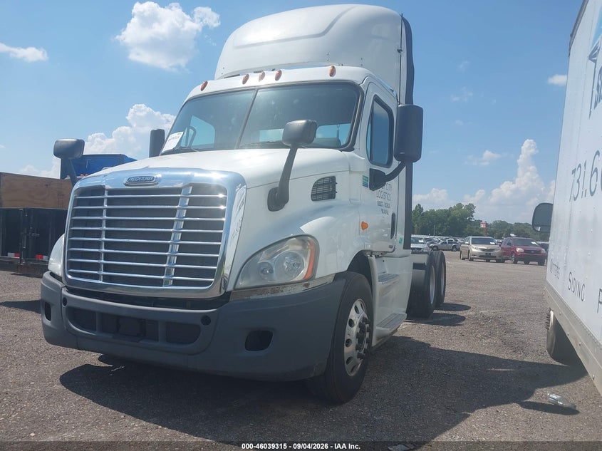2014 FREIGHTLINER CASCADIA 113 auction photo 2
