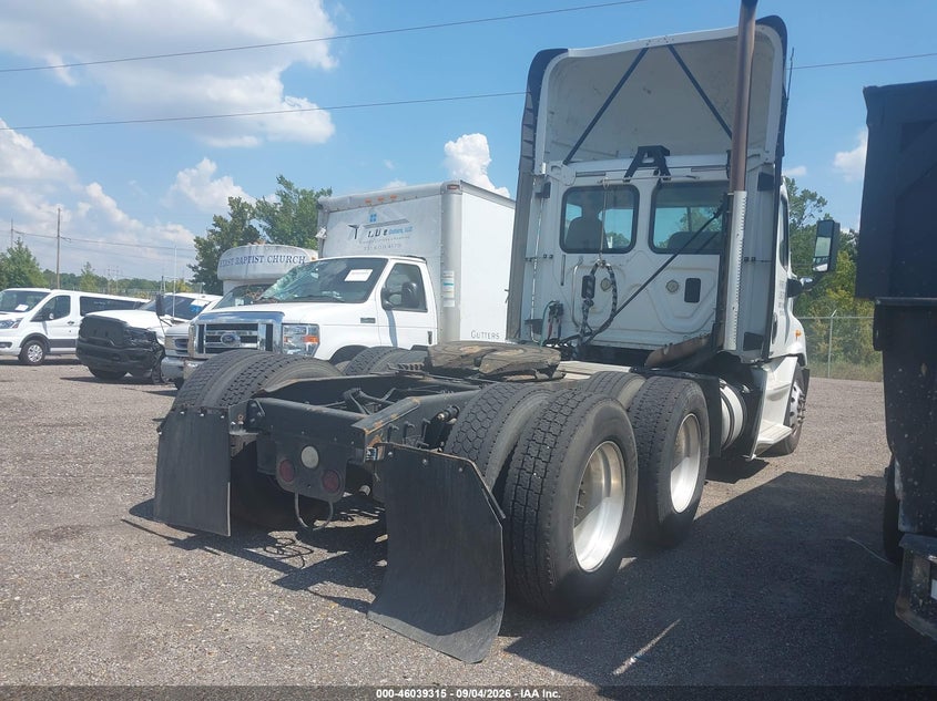 2014 FREIGHTLINER CASCADIA 113 auction photo 4