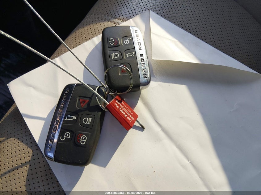 LAND ROVER RANGE ROVER VELAR - zdjęcie 11