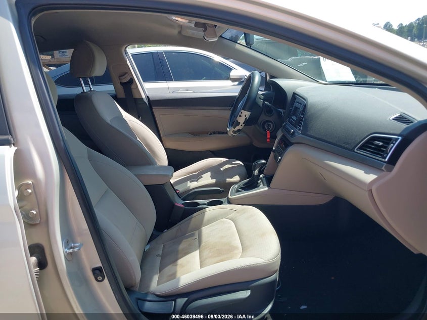 2017 HYUNDAI ELANTRA auction photo 5