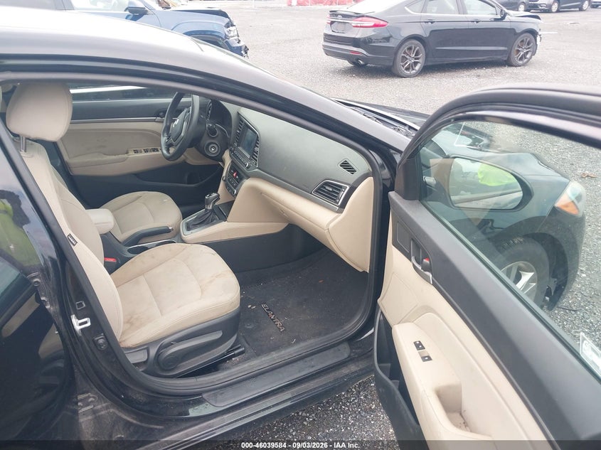 2017 HYUNDAI ELANTRA auction photo 5