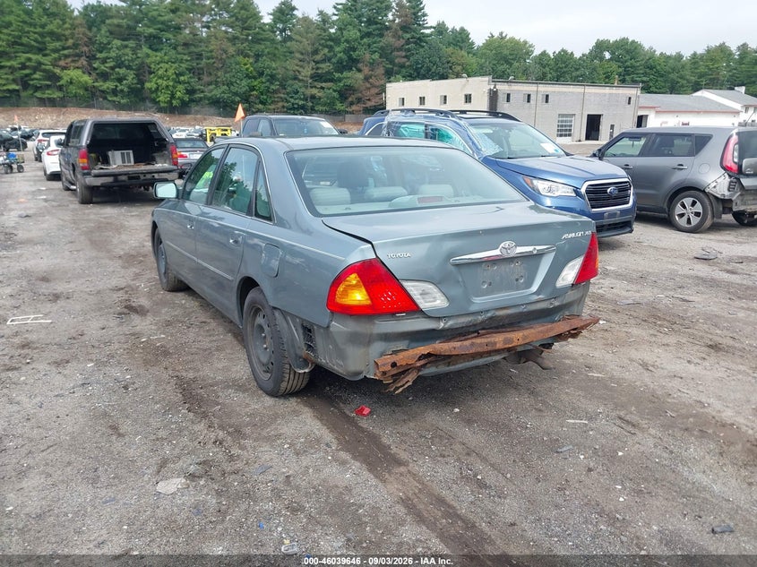 2000 TOYOTA AVALON auction photo 3