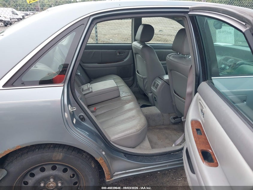 2000 TOYOTA AVALON auction photo 8