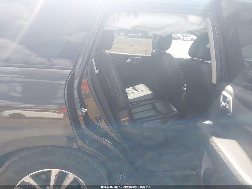 Photo 8 - NISSAN PATHFINDER
