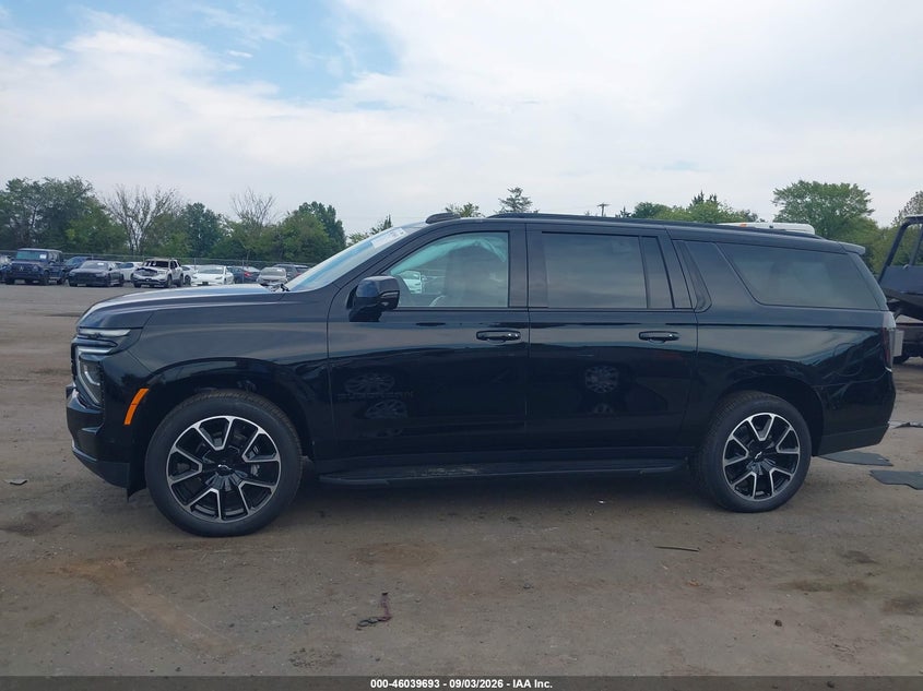 CHEVROLET SUBURBAN - zdjęcie 14