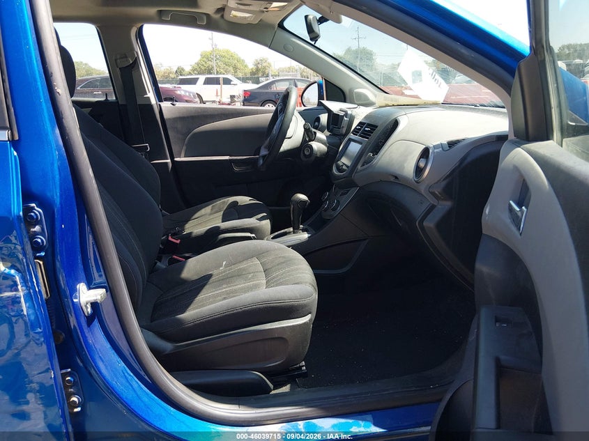 2016 CHEVROLET SONIC auction photo 5