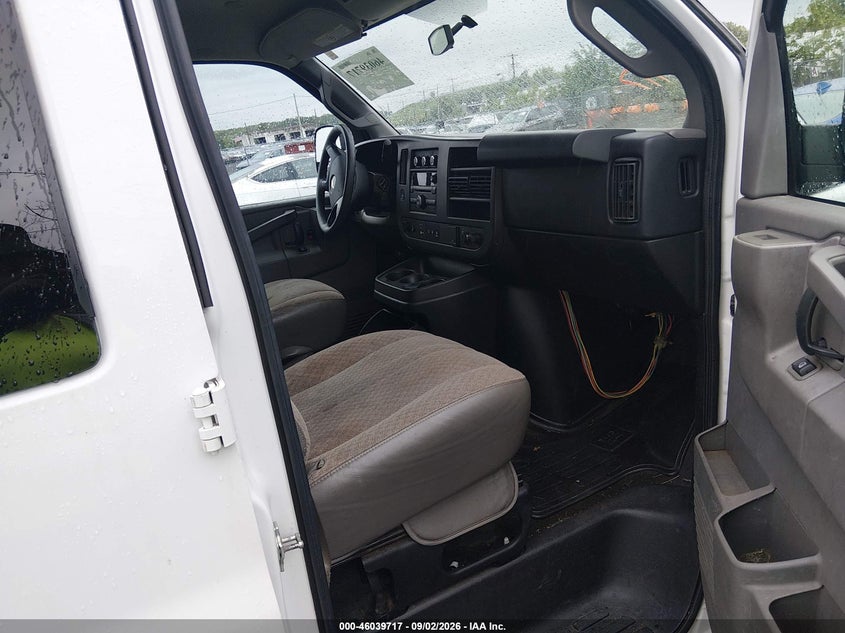 2016 CHEVROLET EXPRESS 2500 auction photo 5