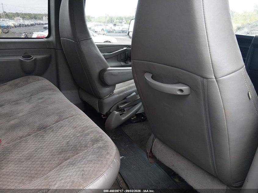 2016 CHEVROLET EXPRESS 2500 auction photo 8