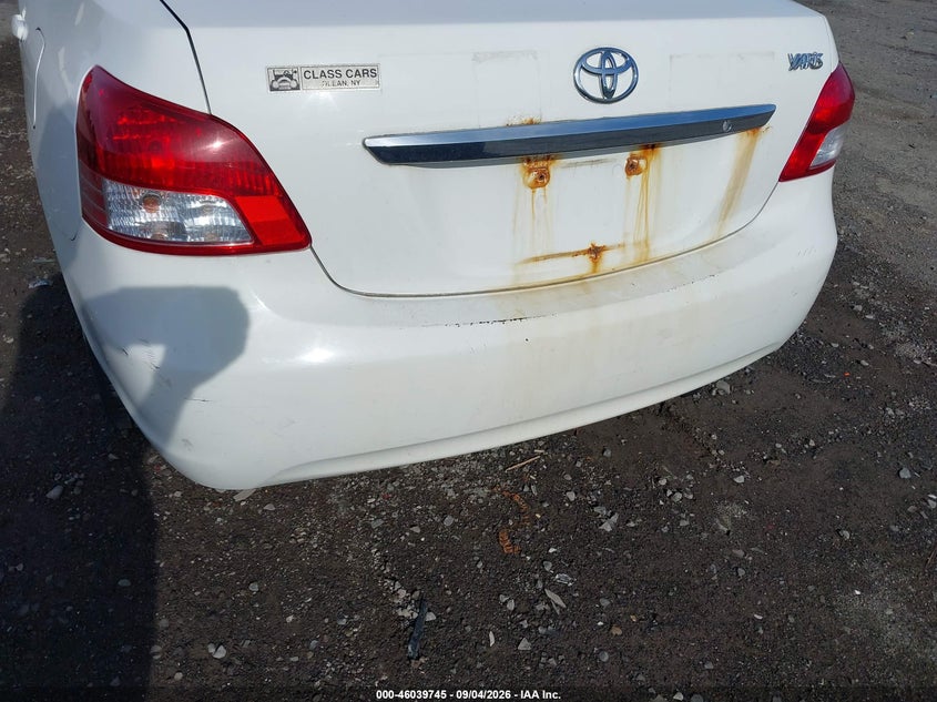 2012 TOYOTA YARIS auction photo 6