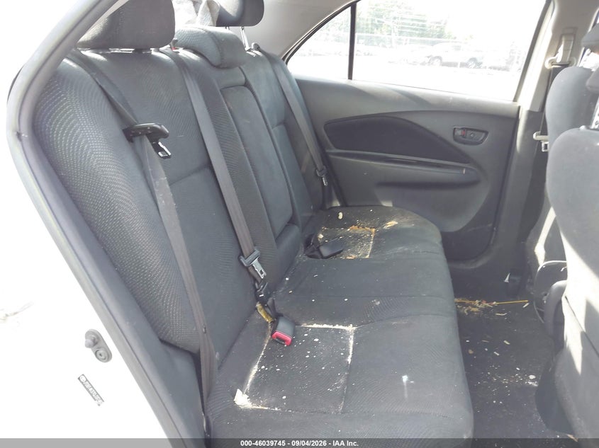 2012 TOYOTA YARIS auction photo 8