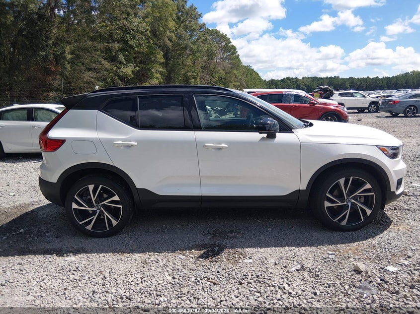 VOLVO XC40 2021 VIN YV4AC2HM3M2507982